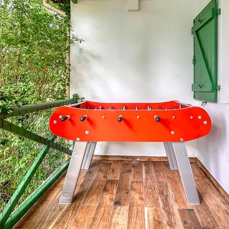Lantern House Retreat And Villa Chessy (Seine-et-Marne)